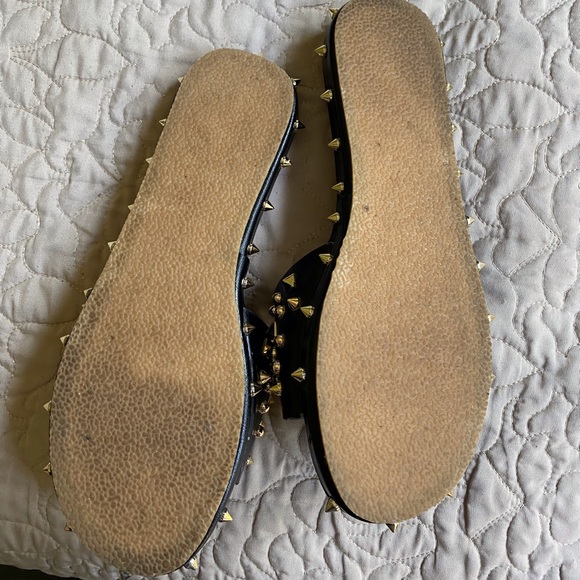 Black Studded Trendy Sandals - Picture 6 of 6